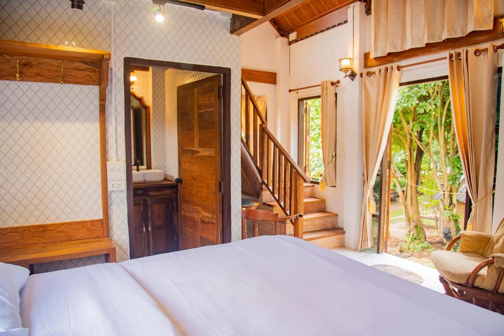 Hotel Ban Kaew Mo Ra Glamping & Restaurant Pang Mapha Exteriér fotografie