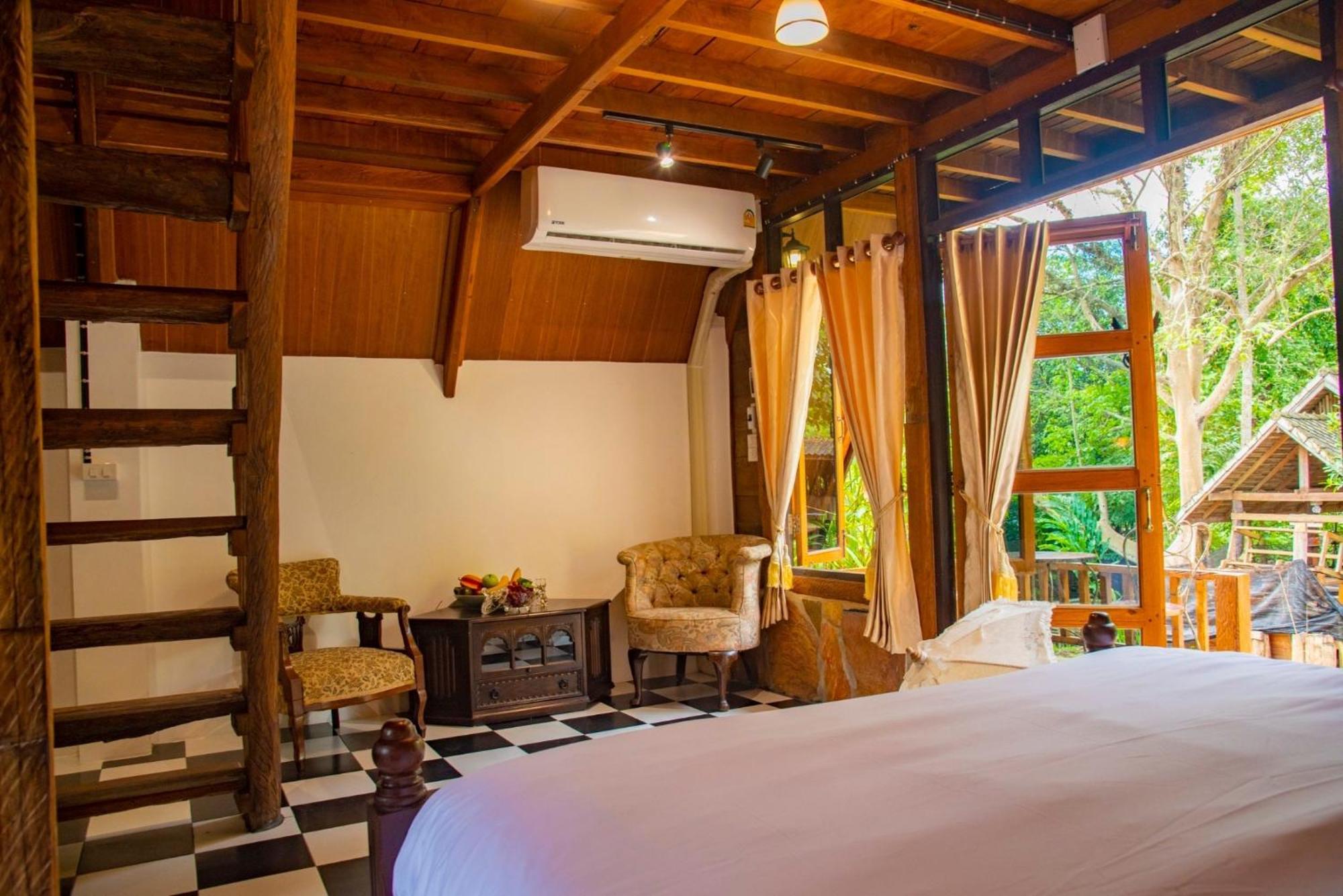 Hotel Ban Kaew Mo Ra Glamping & Restaurant Pang Mapha Exteriér fotografie