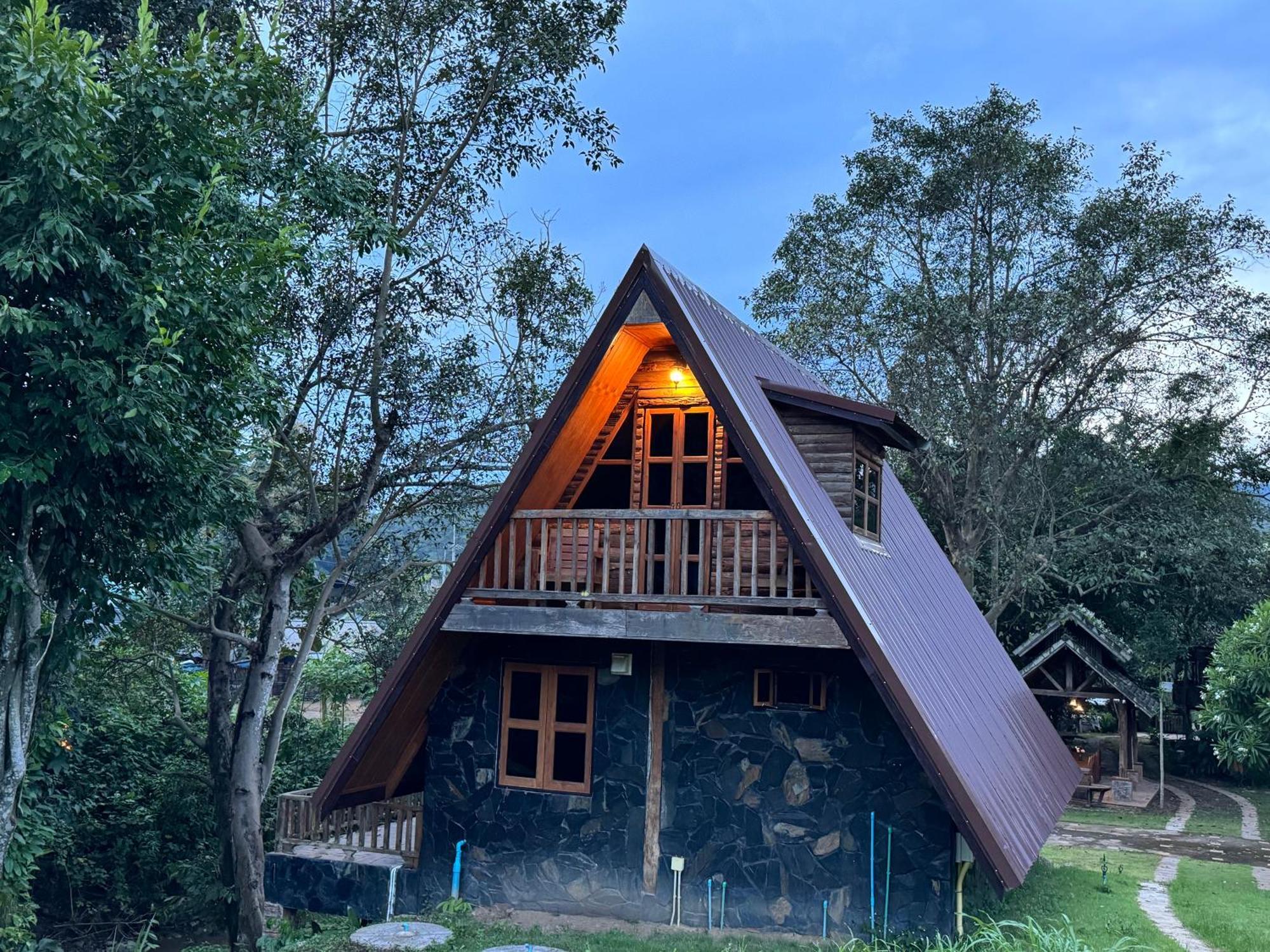 Hotel Ban Kaew Mo Ra Glamping & Restaurant Pang Mapha Exteriér fotografie