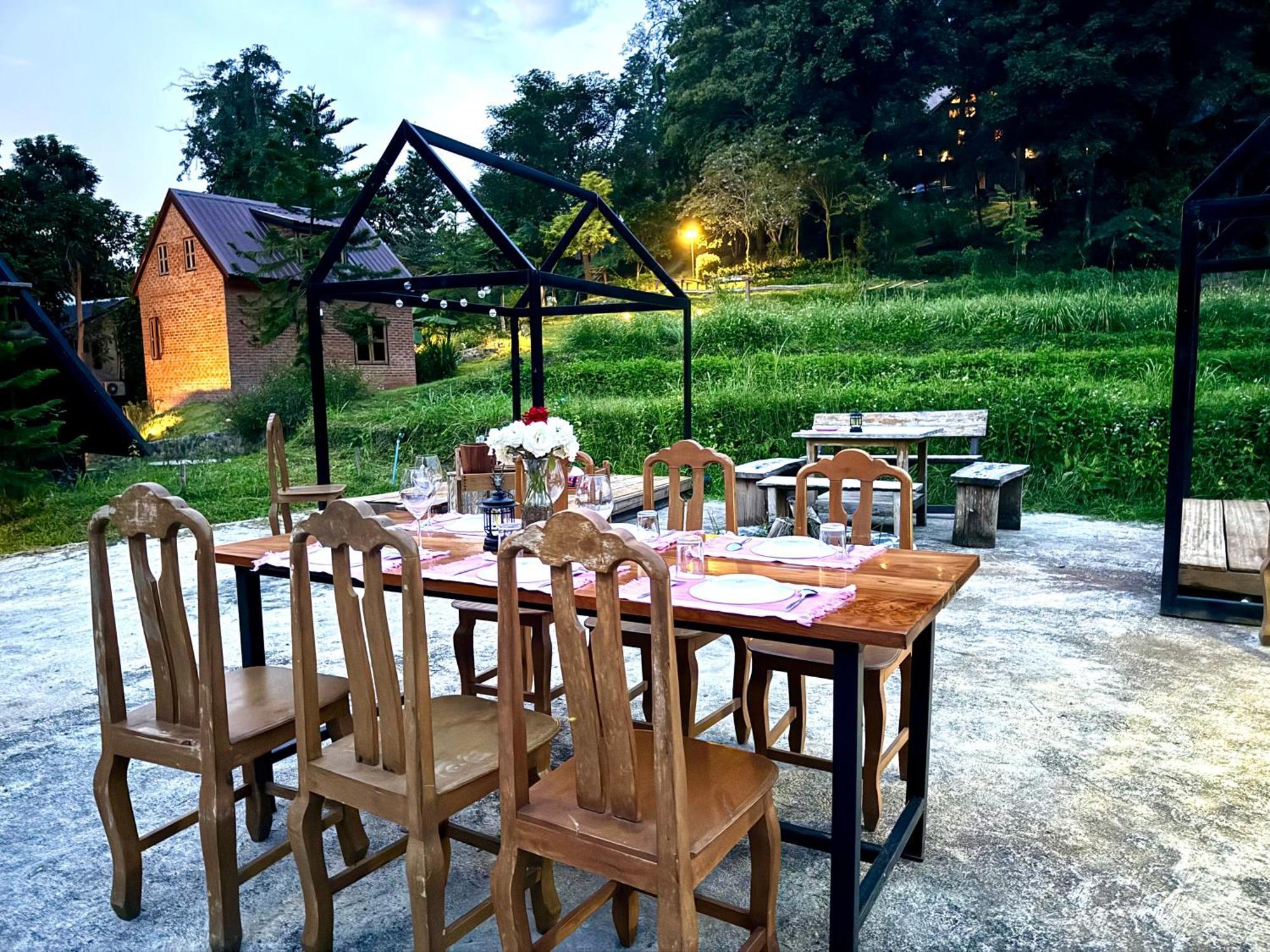 Hotel Ban Kaew Mo Ra Glamping & Restaurant Pang Mapha Exteriér fotografie