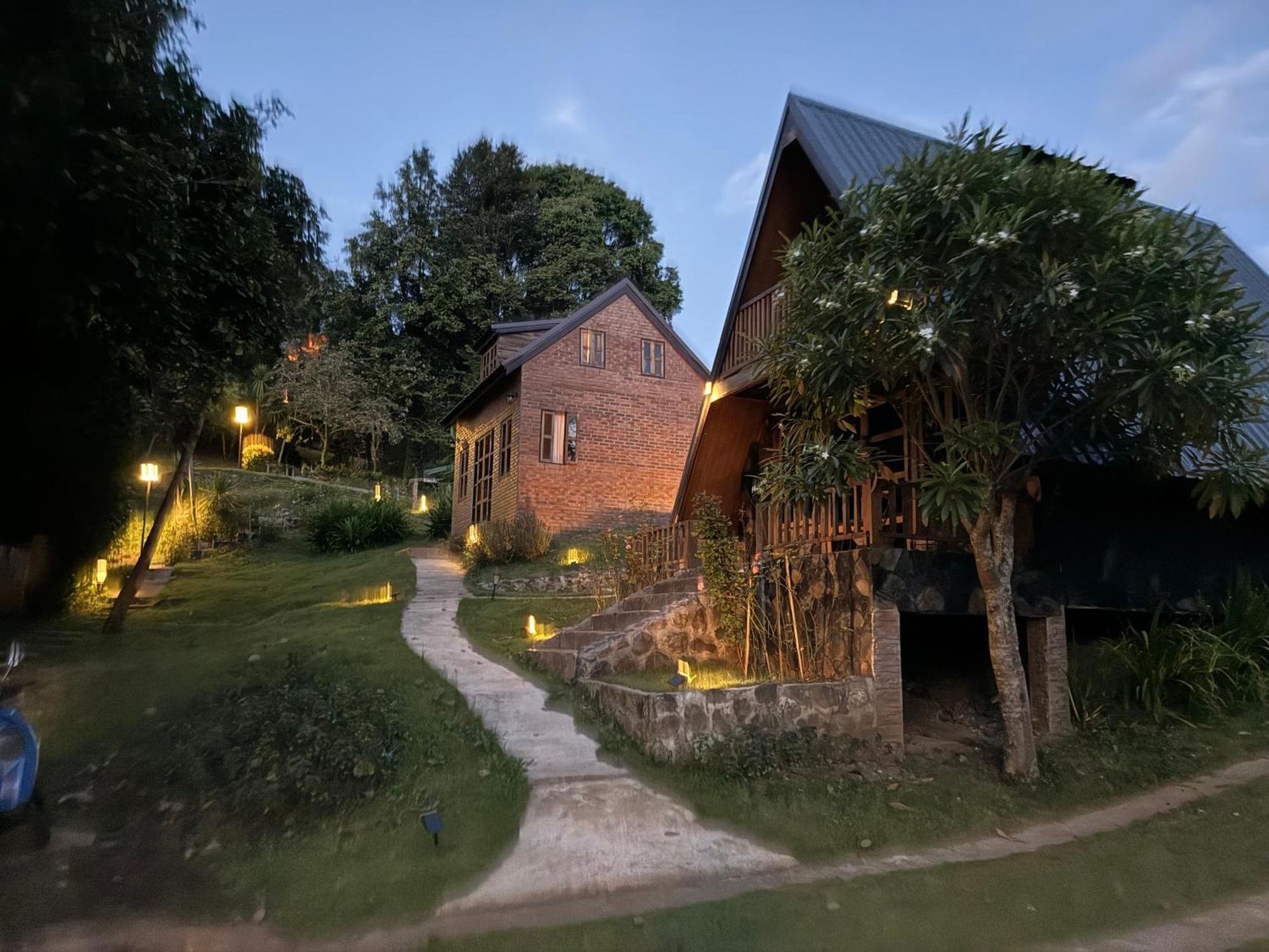 Hotel Ban Kaew Mo Ra Glamping & Restaurant Pang Mapha Exteriér fotografie