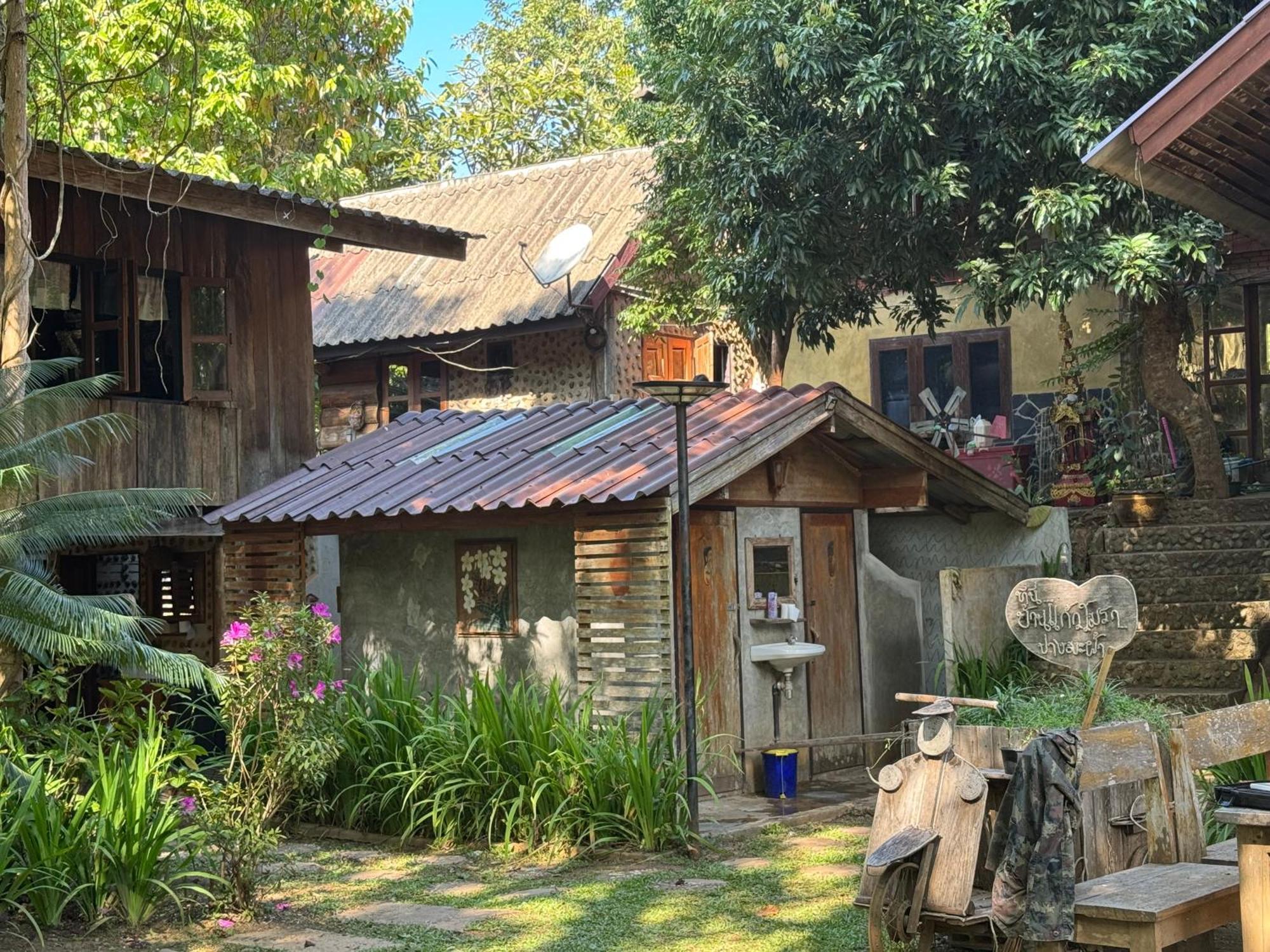 Hotel Ban Kaew Mo Ra Glamping & Restaurant Pang Mapha Exteriér fotografie