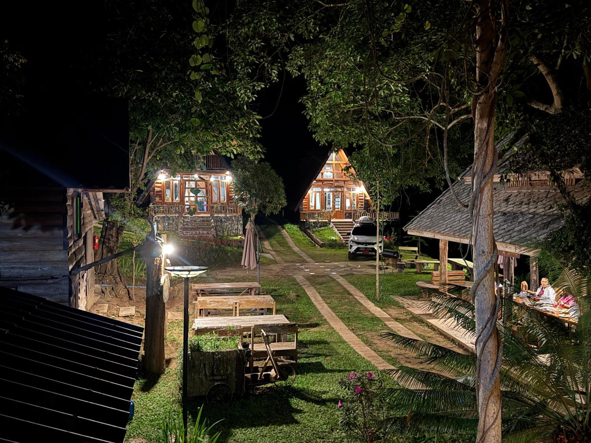 Hotel Ban Kaew Mo Ra Glamping & Restaurant Pang Mapha Exteriér fotografie