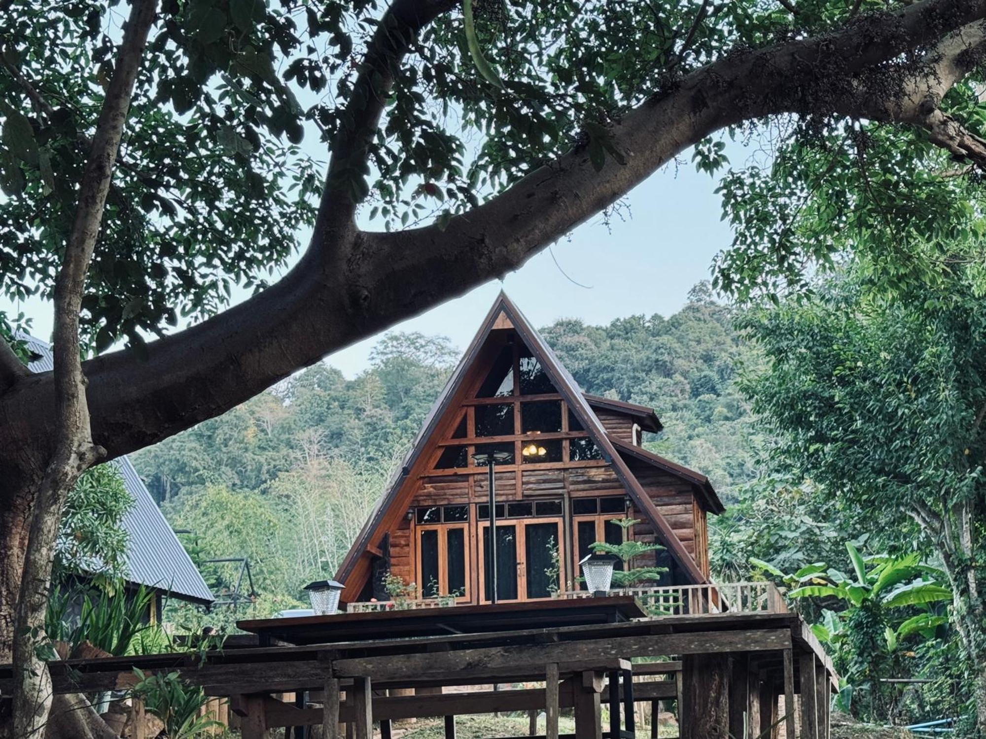 Hotel Ban Kaew Mo Ra Glamping & Restaurant Pang Mapha Exteriér fotografie