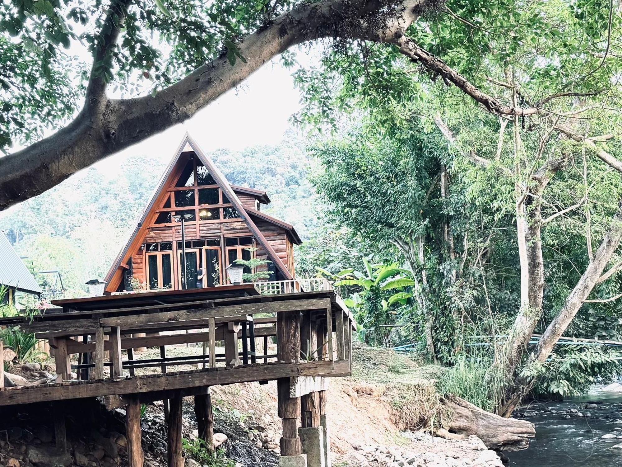 Hotel Ban Kaew Mo Ra Glamping & Restaurant Pang Mapha Exteriér fotografie